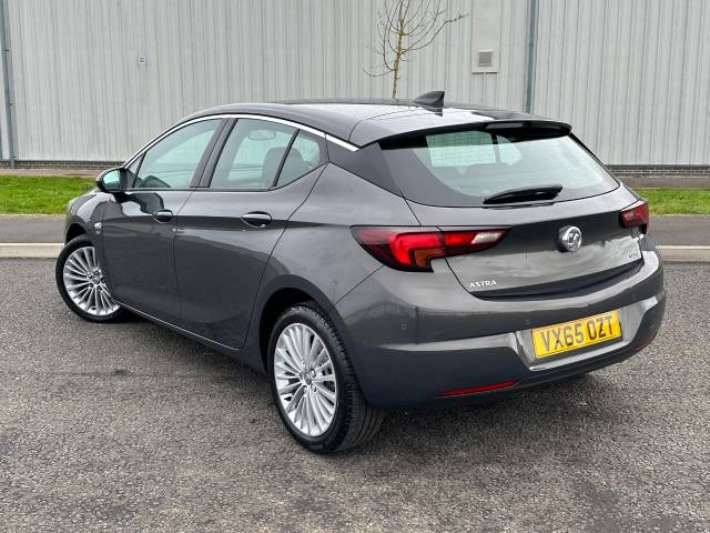 2015 Vauxhall Astra 1.6 CDTi 16V 136 Elite Nav 5dr