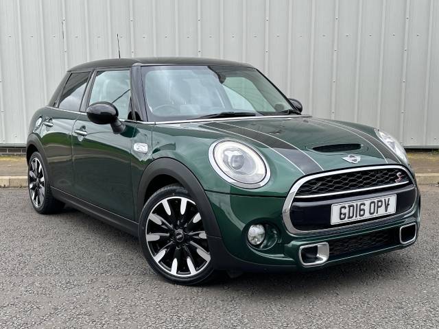Mini Hatchback 2.0 Cooper S D 5dr Auto Hatchback Diesel Green