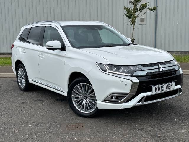 Mitsubishi Outlander 2.4 PHEV 4hs 5dr Auto Estate Petrol / Electric Hybrid White