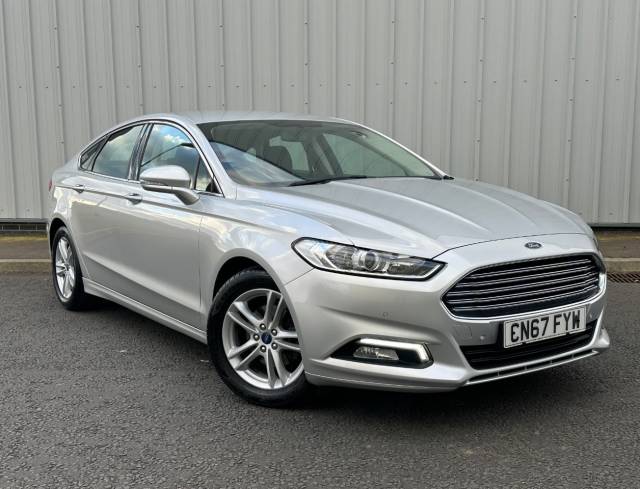 Ford Mondeo 2.0 MONDEO ZETEC ECONETIC TDC Hatchback Diesel Silver