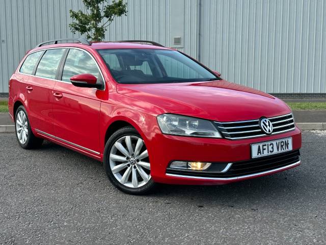 Volkswagen Passat 2.0 TDI Bluemotion Tech Highline 5dr Estate Diesel Red