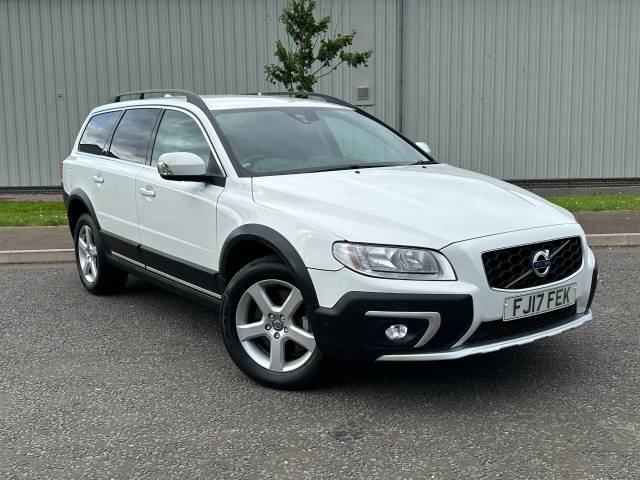 Volvo XC70 2.4 XC70 D5 AWD A Estate Diesel White