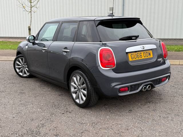 2016 Mini Hatchback 2.0 Cooper S D 5dr