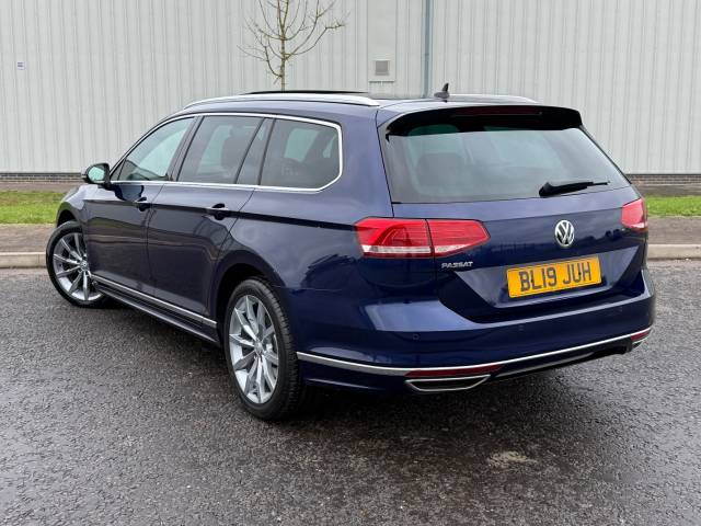 2019 Volkswagen Passat 2.0 TDI R-Line 5dr [Panoramic Roof]