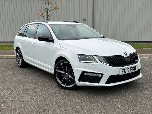 Skoda Octavia 2.0 TDI CR vRS 5dr DSG [7 speed] [Black Pack] Estate Diesel White