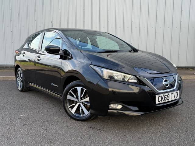 Nissan Leaf 0.0 110kW Acenta 40kWh 5dr Auto Hatchback Electric Black