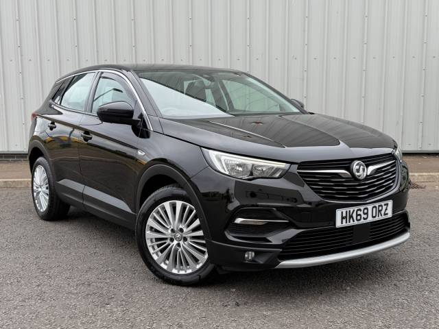 Vauxhall Grandland X 1.5 Turbo D Business Edition Nav 5dr Hatchback Diesel Black